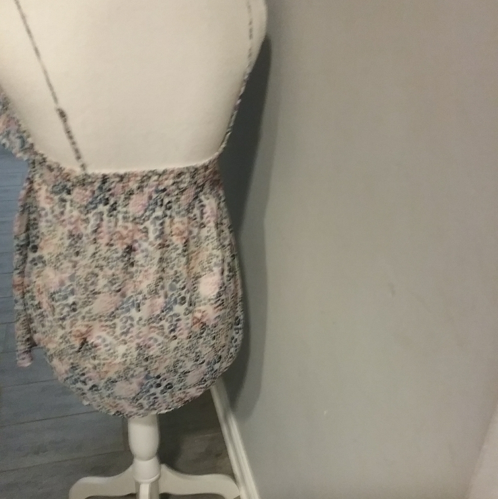 Candies women's size medium sleeveless blouse - Picture 3 of 3